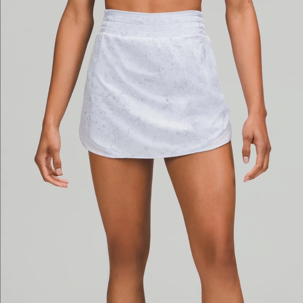 Lululemon Hotty hot high rise skirt NWT